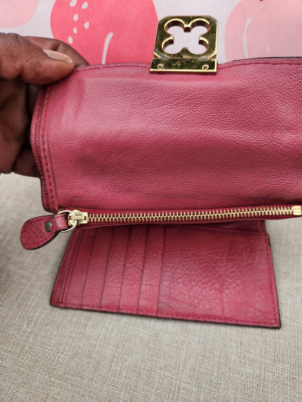 CHLOE Authentic Mauve Pink Leather Clutch with Gold-Tone Hardware - Picture 9 of 16